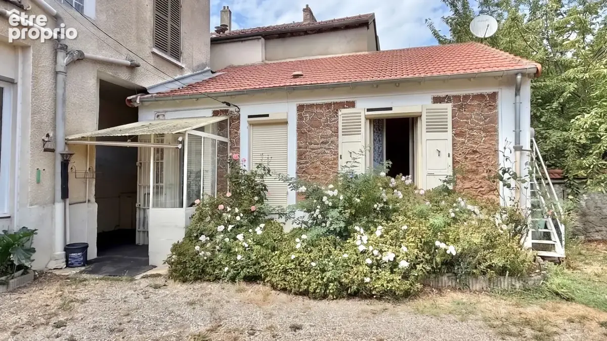 Maison 2 pièces 28 m² · à Corbeil-Essonnes · 27,7 m² · 105 000 €