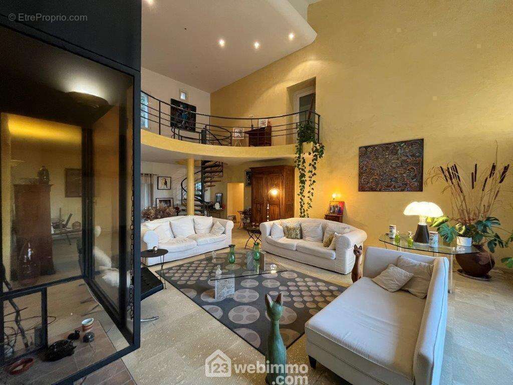Maison 500 m² à Castries  - photo 232