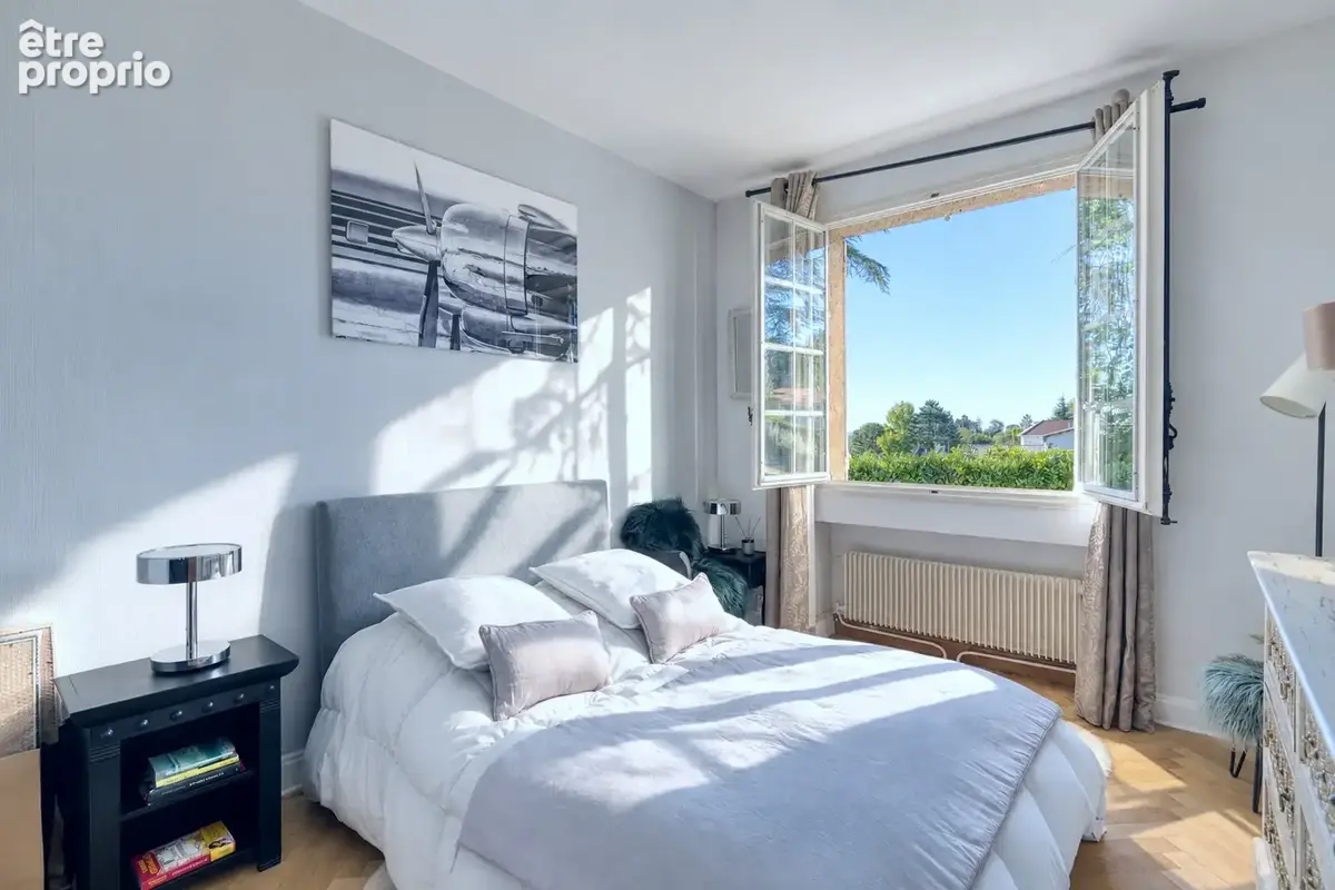Panorama exceptionnel pour cette propriété de 300m2 sur 3 300m2 de terrain. - photo 8