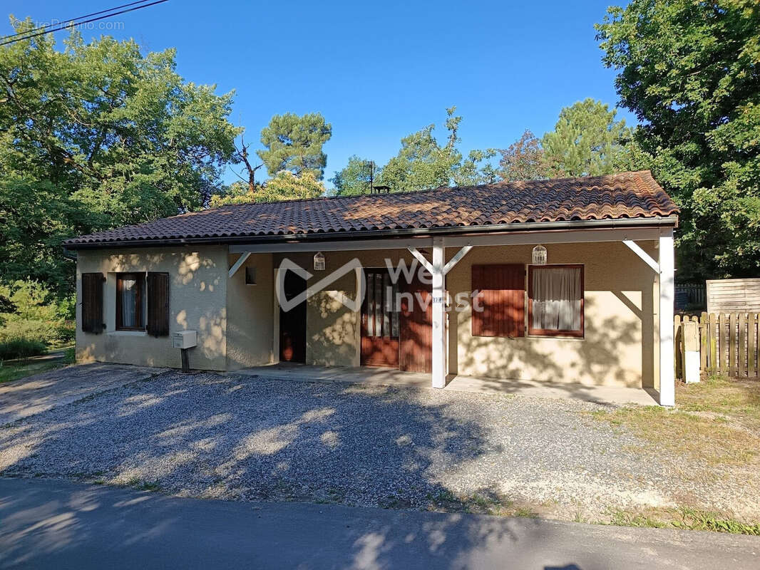 Maison à BROSSAC