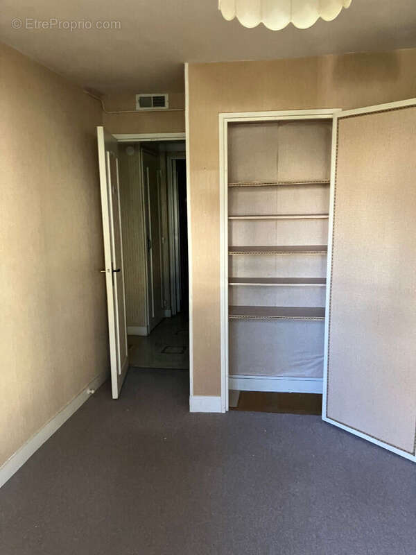 Appartement à SURESNES