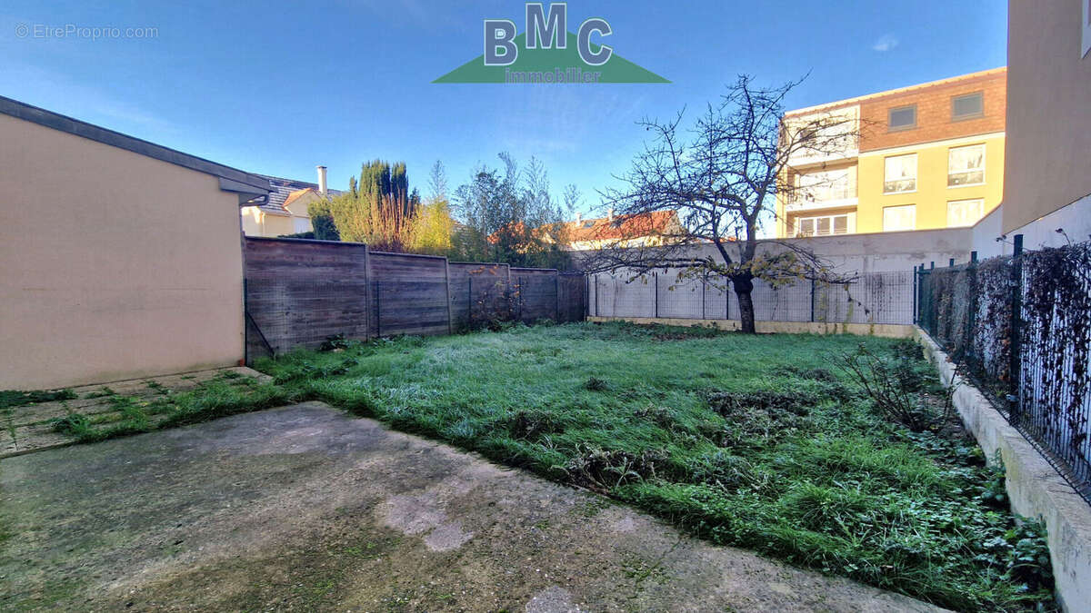 Maison à LE PLESSIS-BOUCHARD