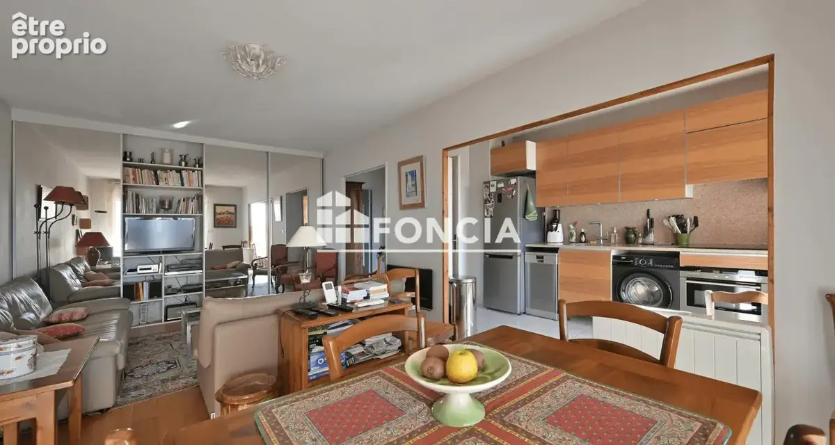 Exclusivité Foncia  Antigone  Hôtel de région appartement F3 avec terrasse garage - photo 2