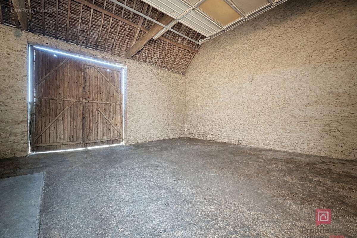 Maison à BONNETABLE