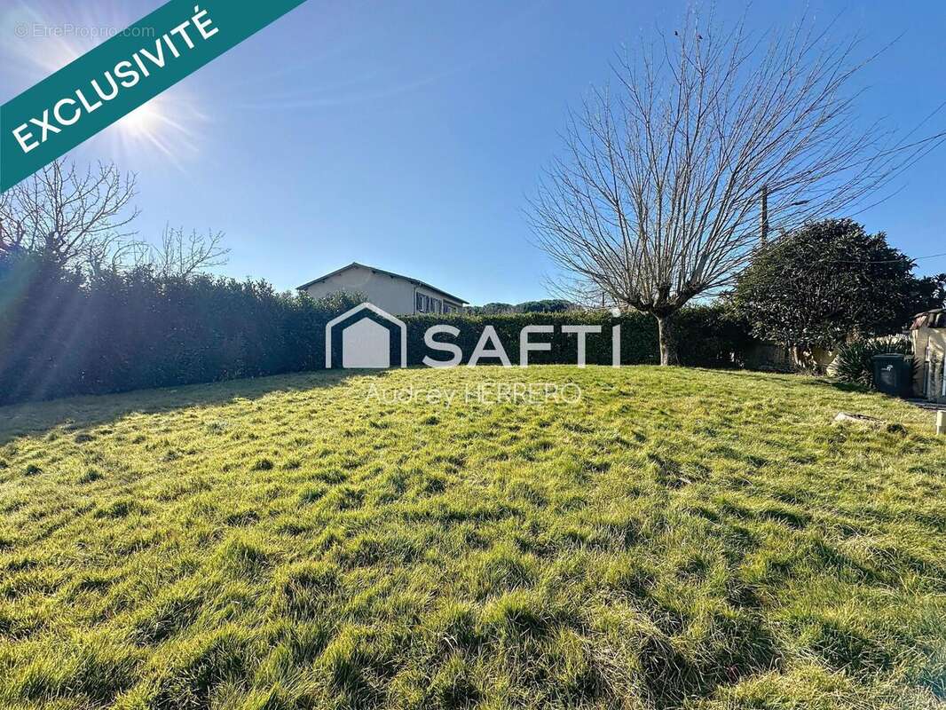 Photo 2 - Terrain à MONTBERON