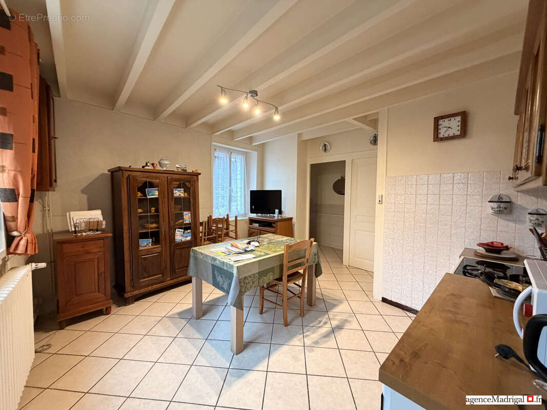 Maison 103 m² à Le Grand-Lemps  - photo 2