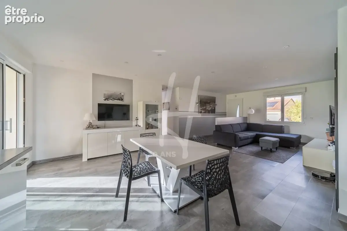 Maison 4 pièces 118 m² à vendre à Flastroff (57320) - photo 2