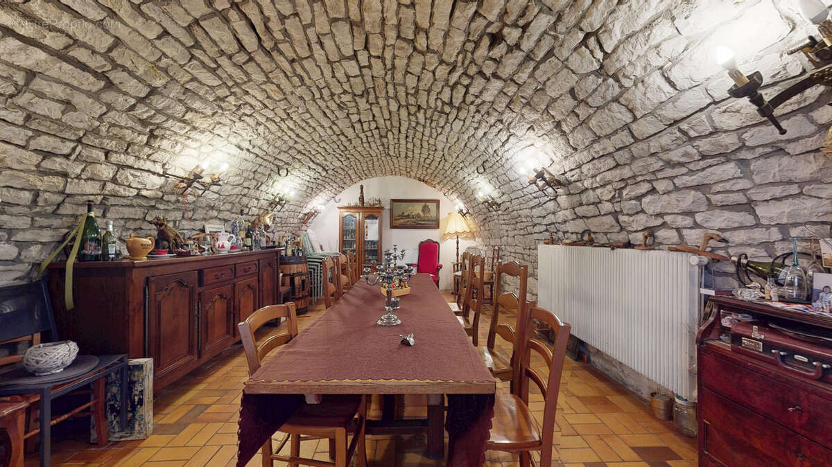 Appartement à HYEVRE-PAROISSE