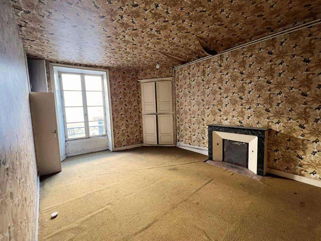 Immeuble Nontron 315 m2 - photo 8