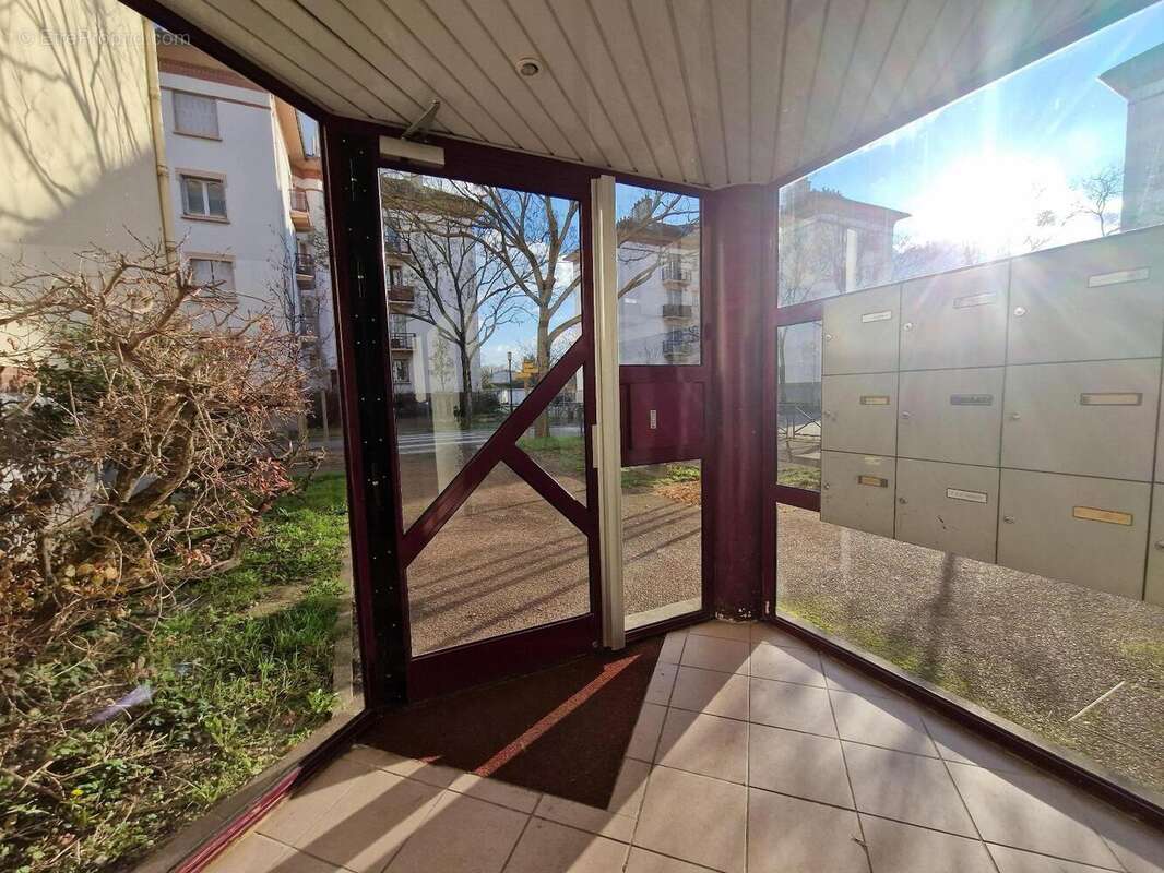   - Appartement à GRIGNY