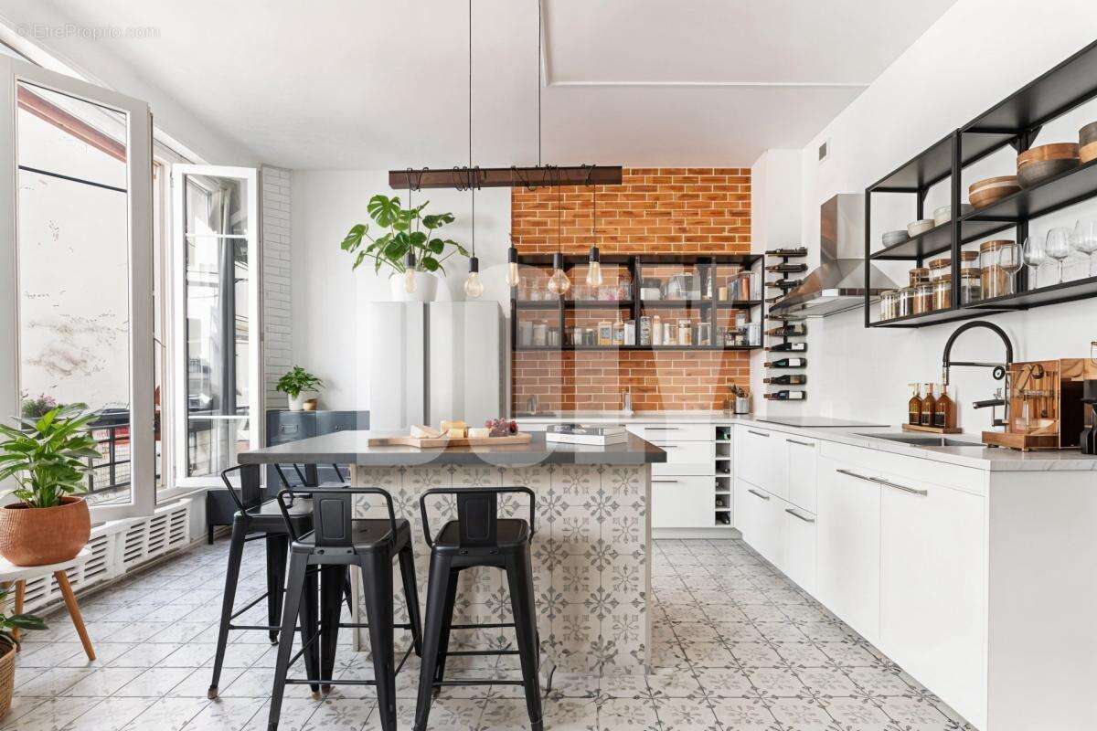 Appartement à PARIS-10E