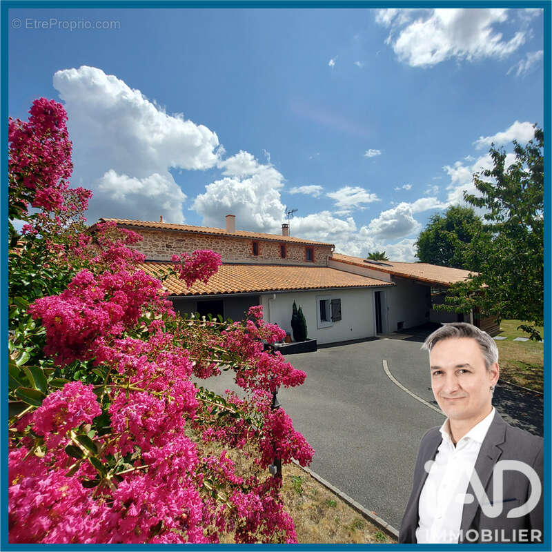 Photo 3 - Maison à MORTAGNE-SUR-SEVRE