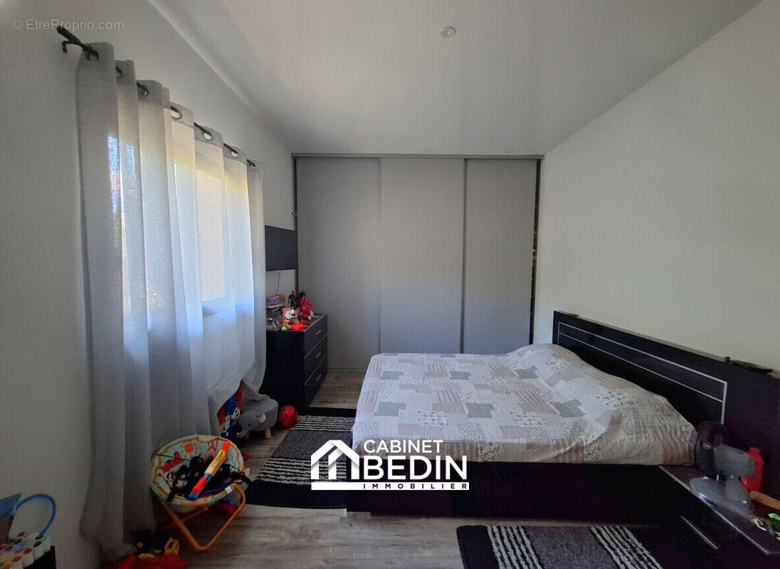 Maison 141 m² à Sadirac  - photo 8