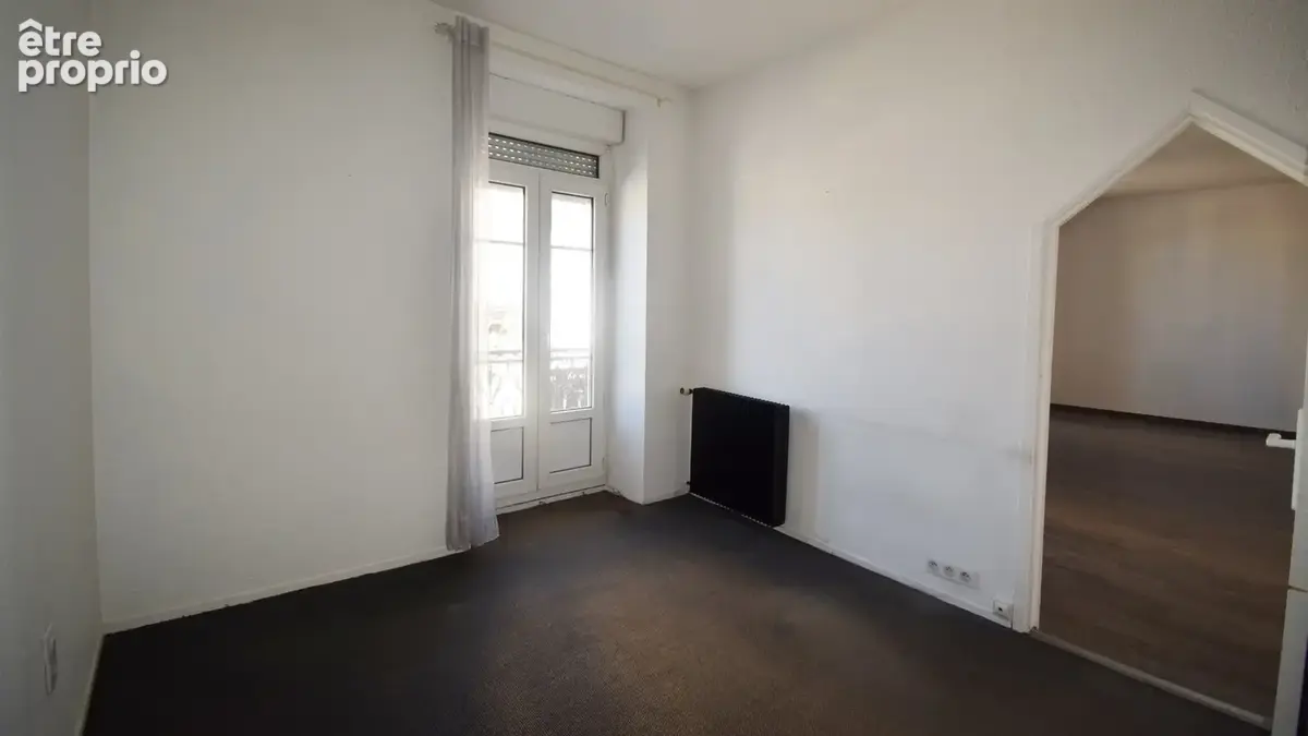 À VENDRE -  Appartement T3 avec balcon proche gare et hôpital à VICHY - photo 7