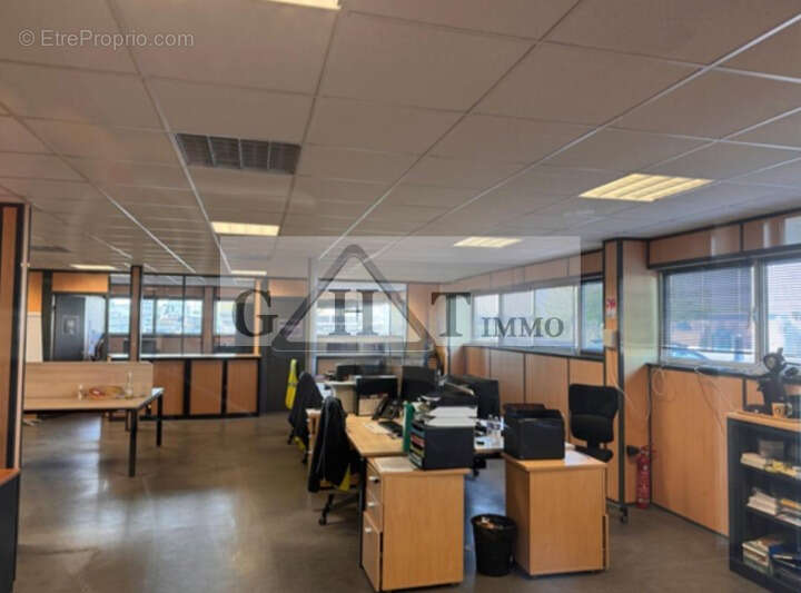 Entrepot / local d'activités de 5740m2 à vendre Argenteuil - photo 5