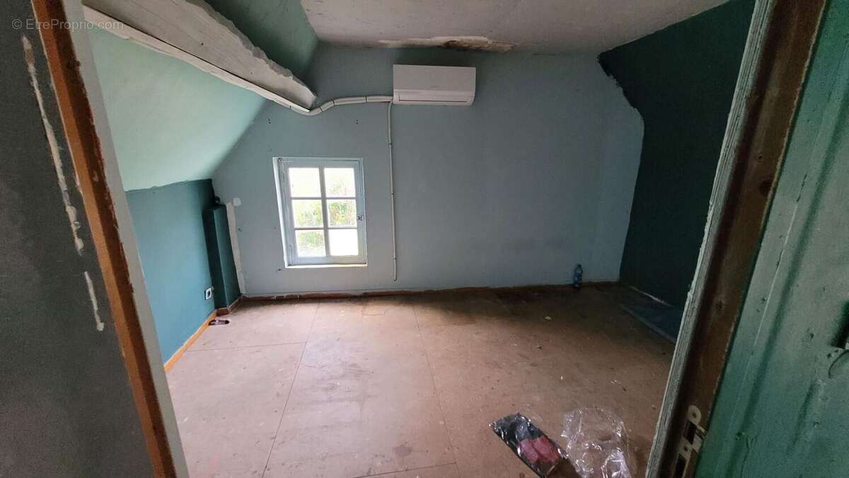 Maison 90 m² à Saint-Evroult-Notre-Dame-Du-Bois  - photo 9