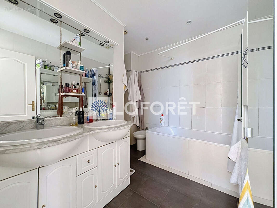 Appartement Centre-ville  Beausoleil 4 pièce(s) 71 m2 - photo 10