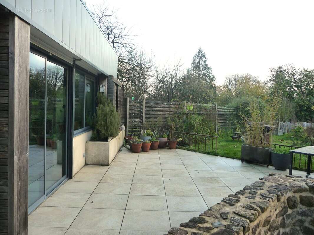 Maison à ARGENTRE-DU-PLESSIS