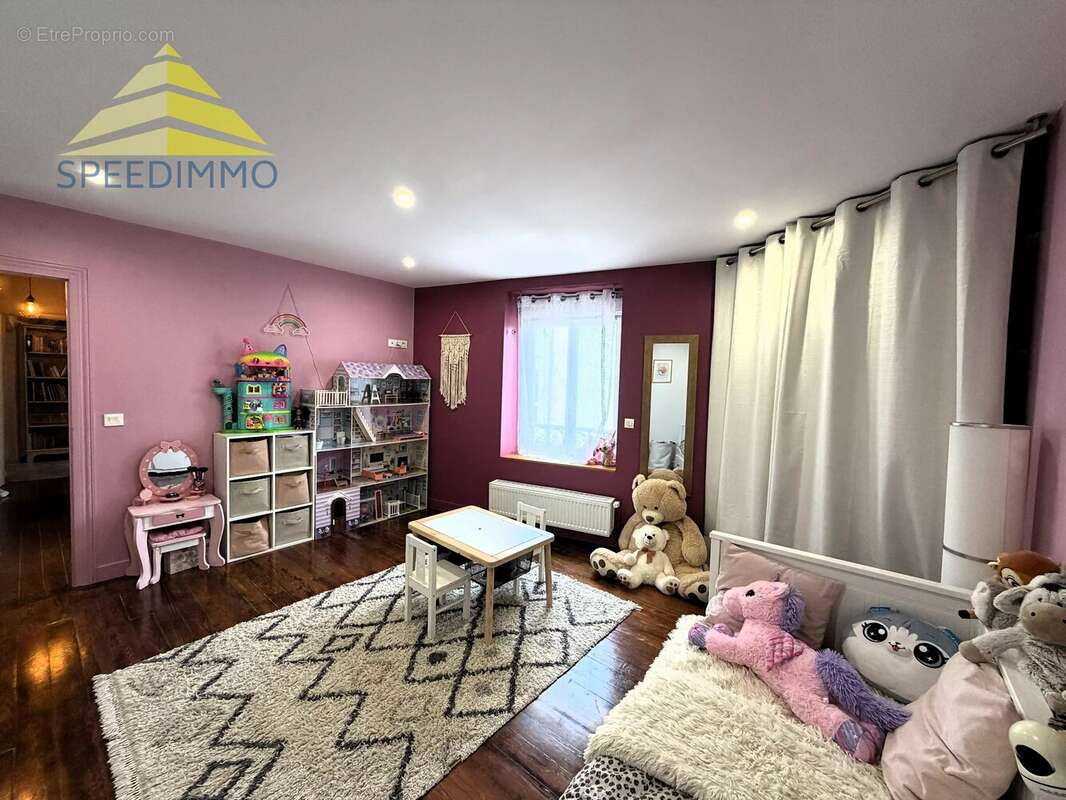 Maison à VILLECRESNES