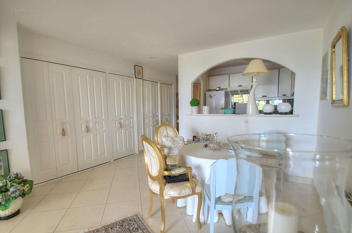 Appartement 2 pieces  70 m2, piscine golfs saint-raphael - photo 13