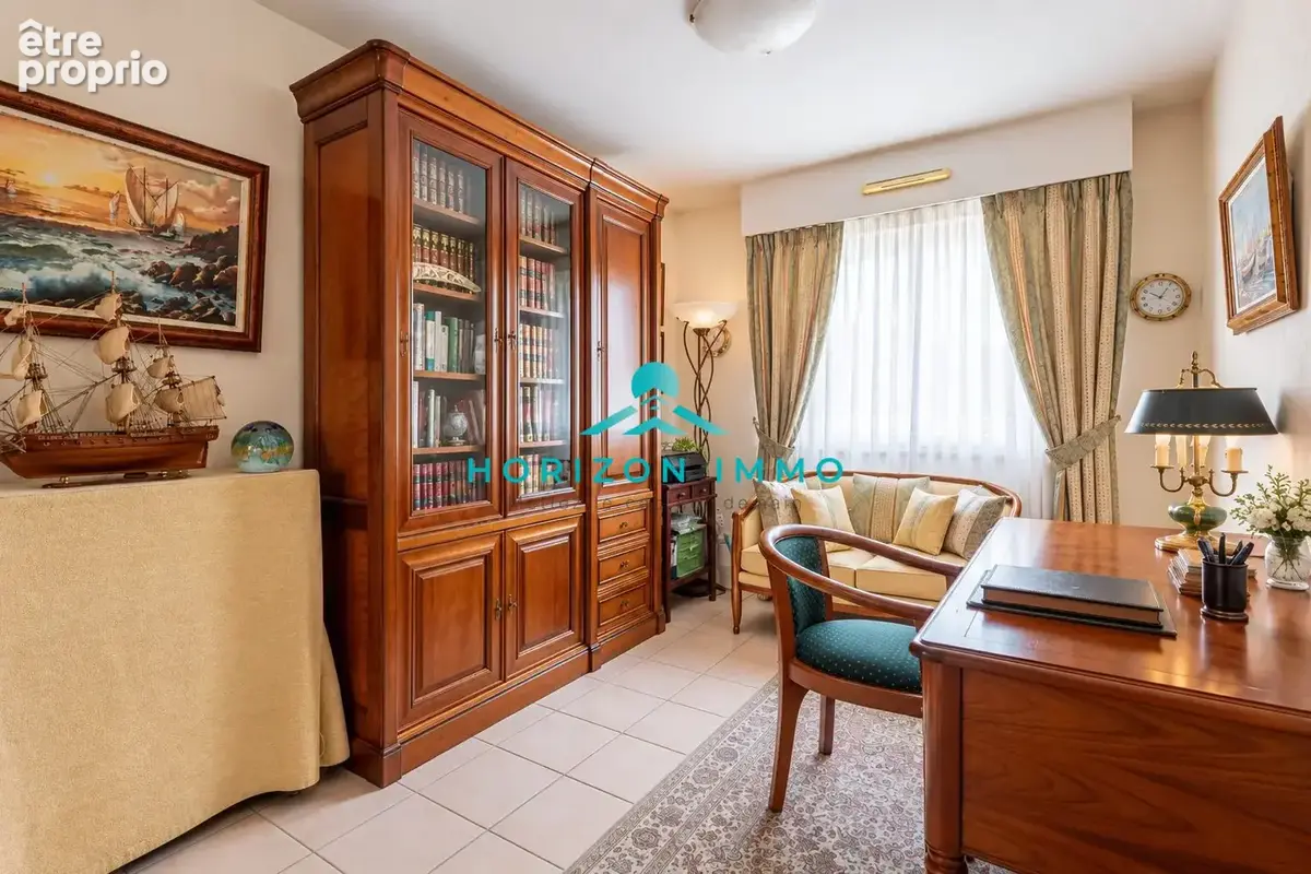 Appartement 4 pièces 87 m² à vendre à Saint-Laurent-Du-Var (06700) - photo 8