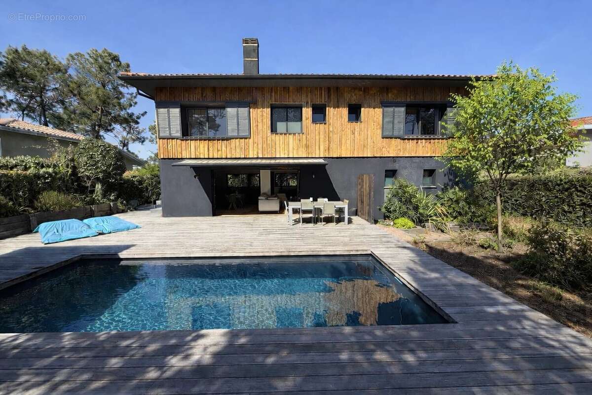 Maison à LE BOUSCAT