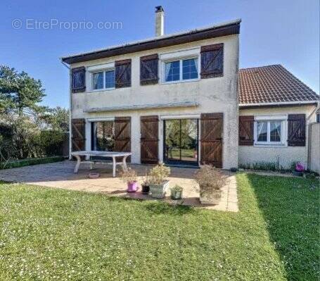 Maison à LA FERTE-ALAIS