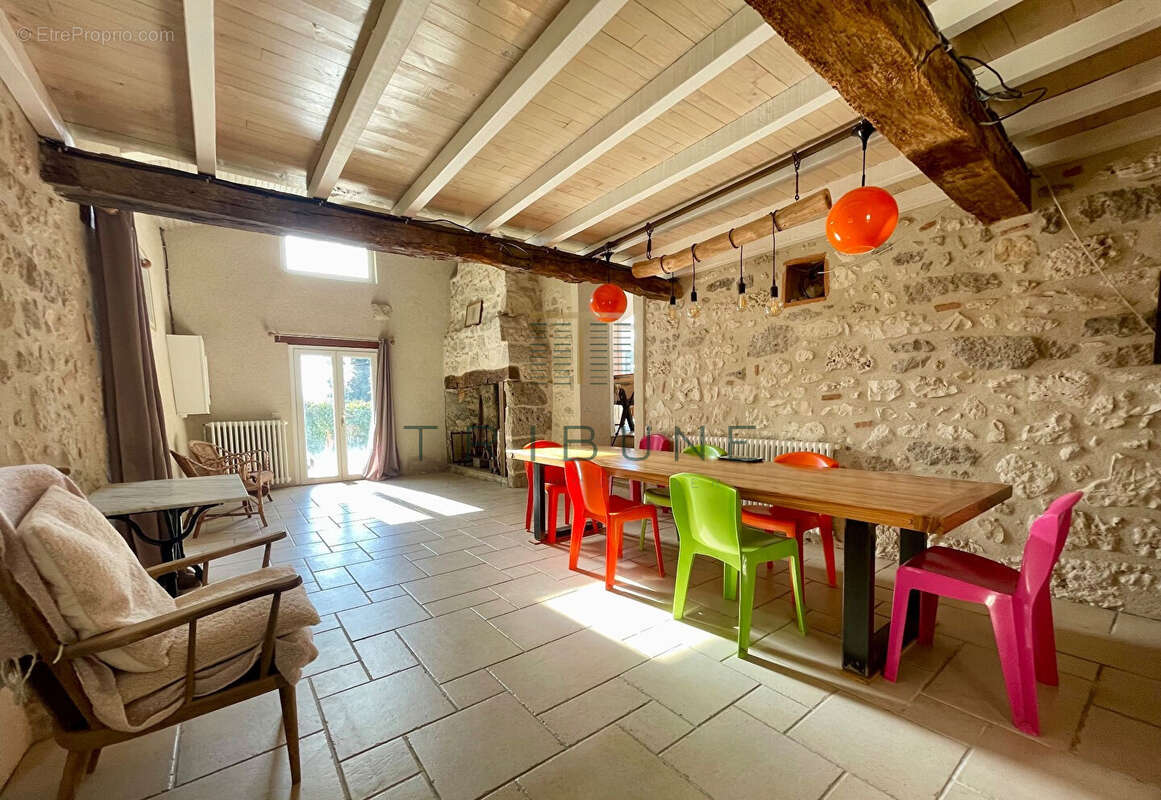 Maison à COLAYRAC-SAINT-CIRQ