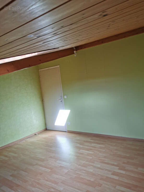 Appartement à ETALANS