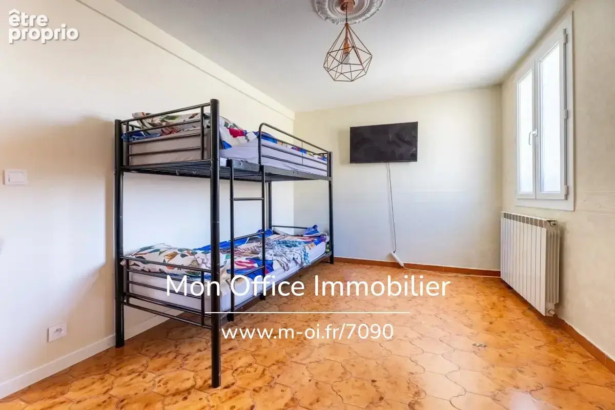 Référence : 7090-AMB - Immeuble 5 pièces avec local commercial et chambre froide - photo 6