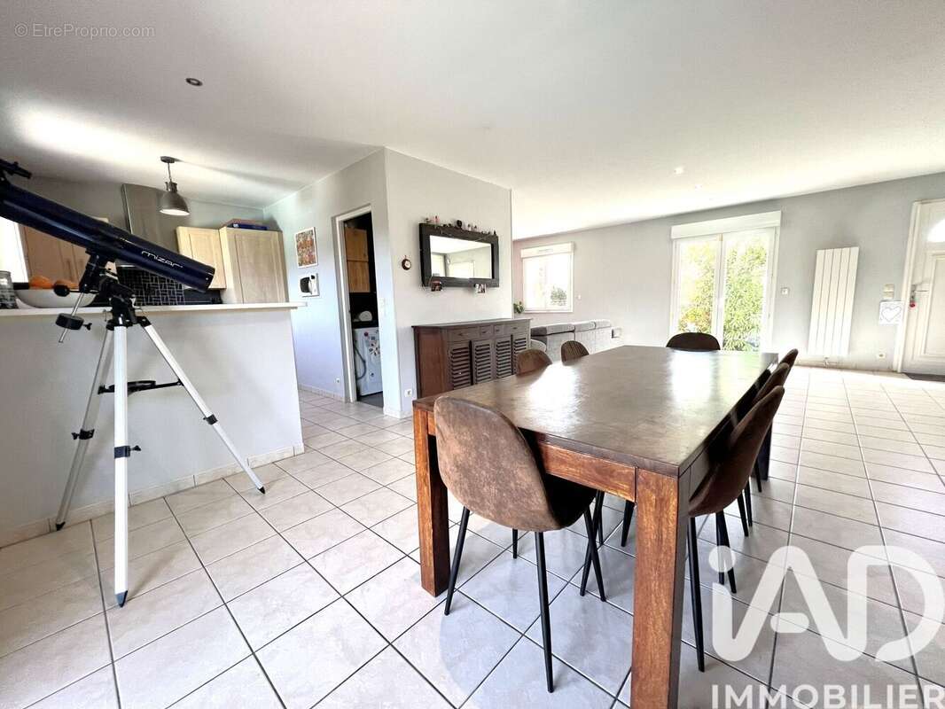 Photo 4 - Maison à VAYRES