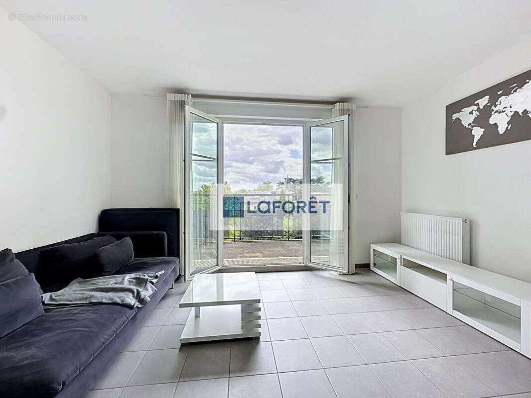 Appartement à SARTROUVILLE