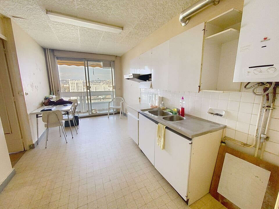 Appartement à LYON-8E