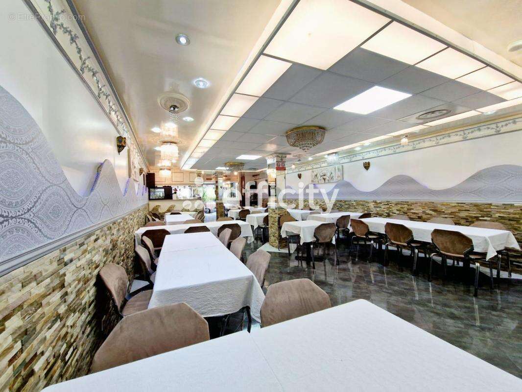 Commerce à L&#039;HAY-LES-ROSES