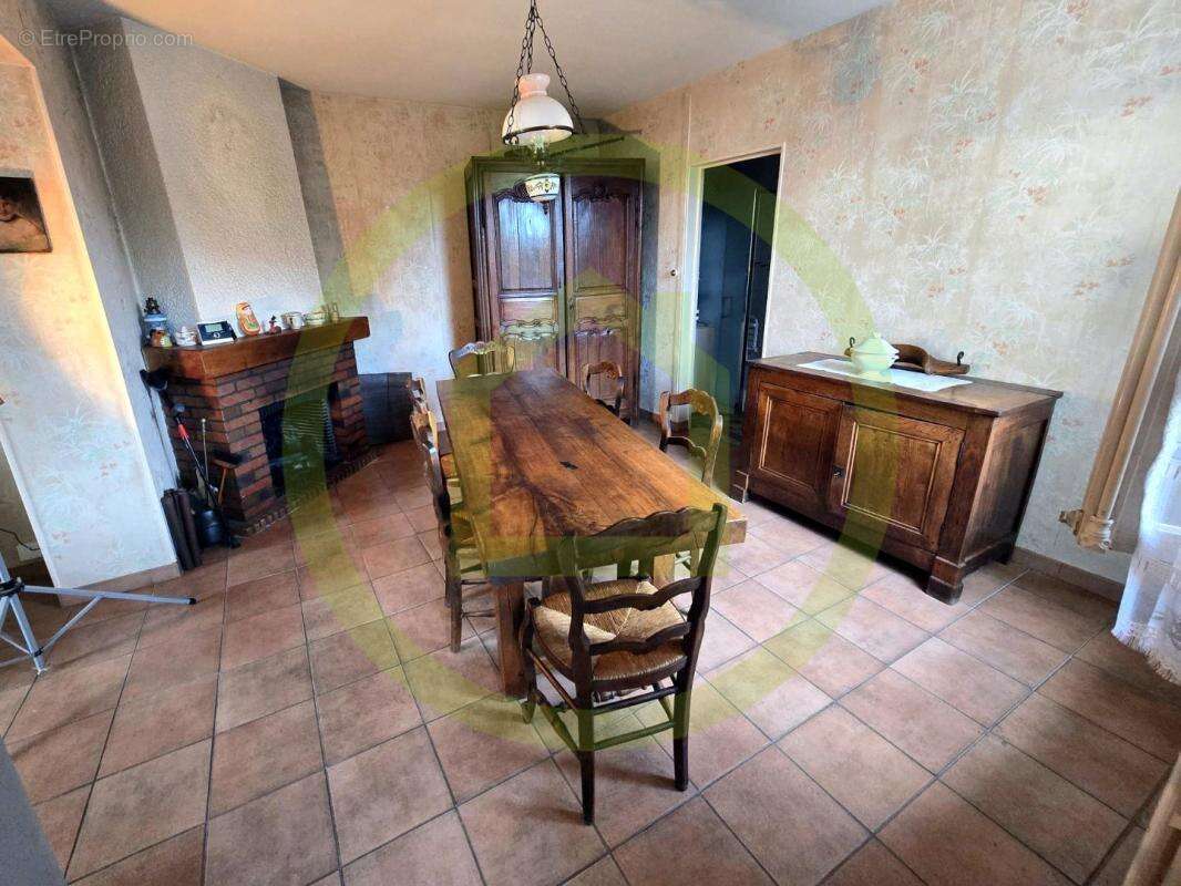 Maison à FLEURY-LES-AUBRAIS