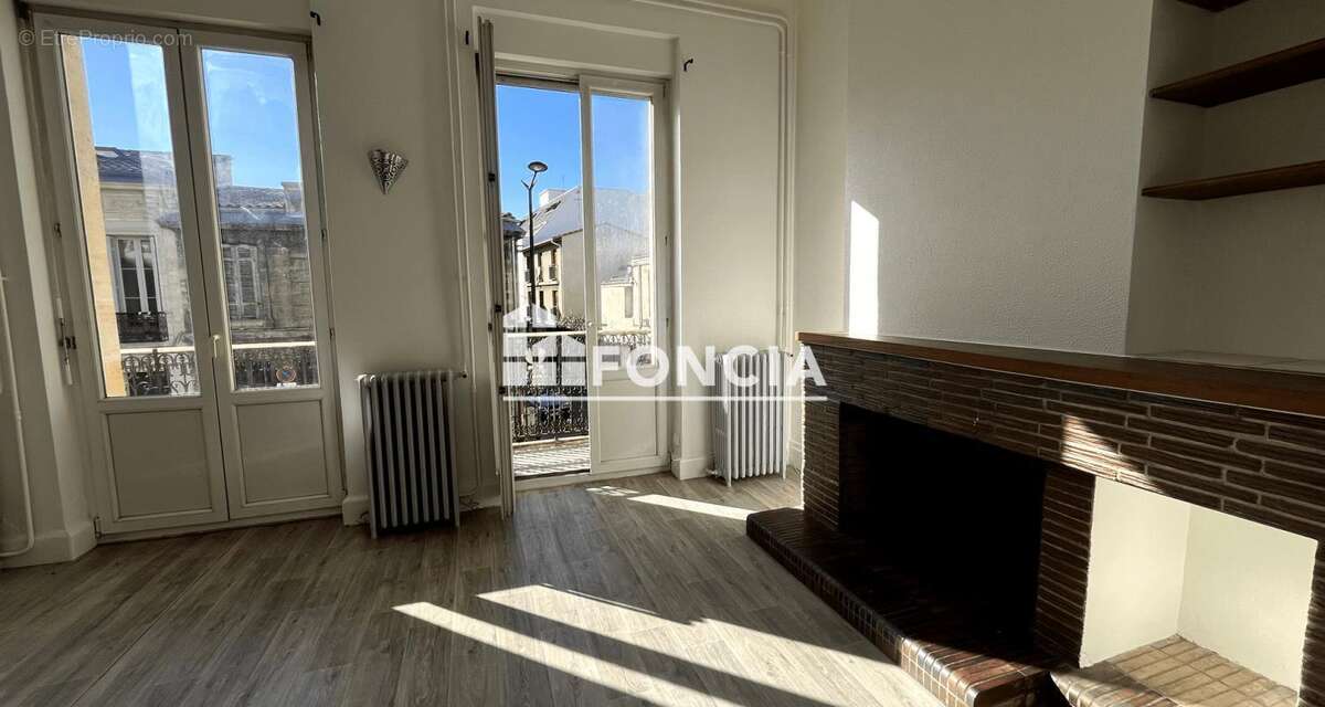 Appartement à BORDEAUX