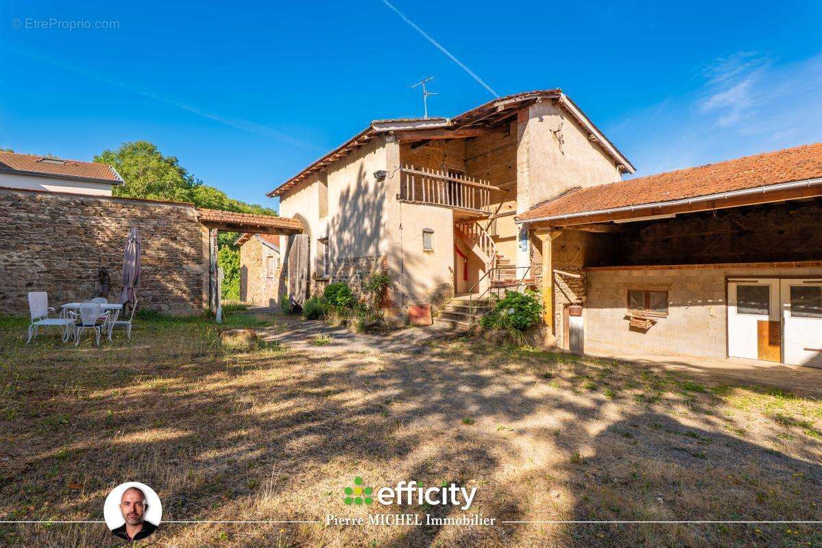 Maison 4 pièces 113 m² à vendre à Chevinay (69210) - photo 2