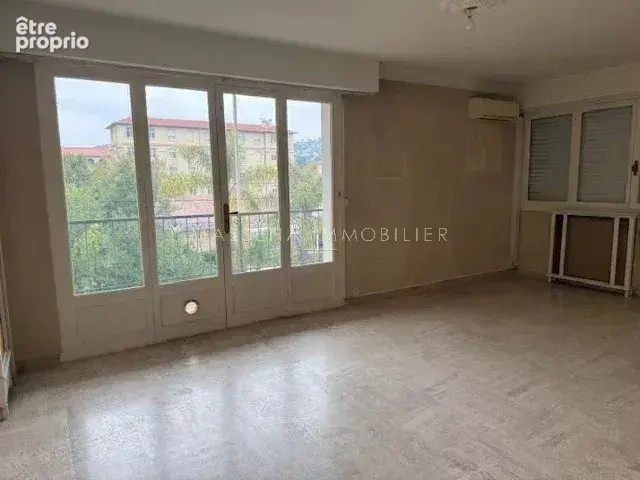 CANNES 4 pièces terrasse et parking - photo 2