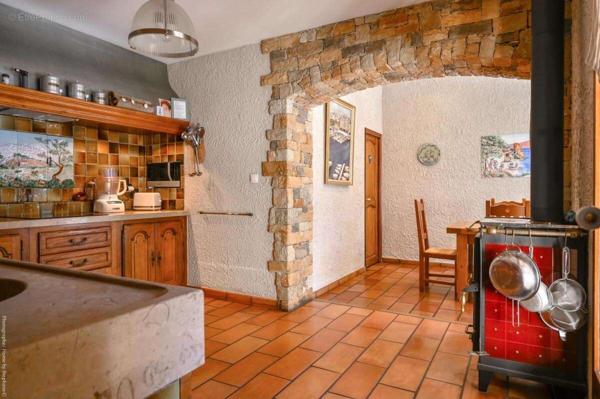 Villa avec piscine  CEYRESTE (13) - photo 16
