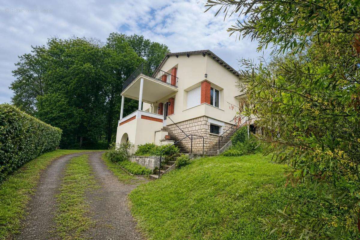 Antigny - Maison Louée Vue Sur Abbaye - photo 24