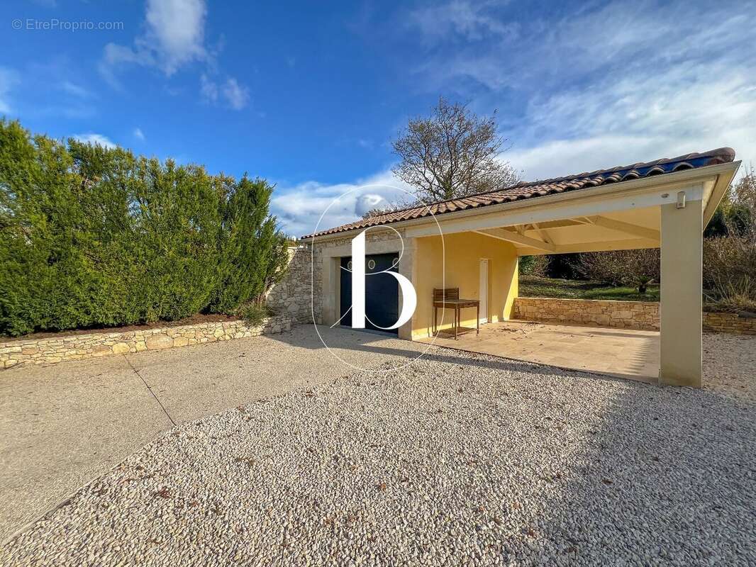 Maison à BARJAC