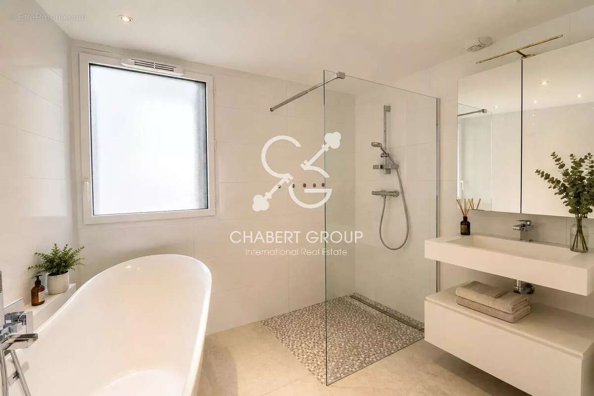 Èze – appartement – 2 pièces – 51 m² – terrasse – vue mer – parking - piscine - photo 10