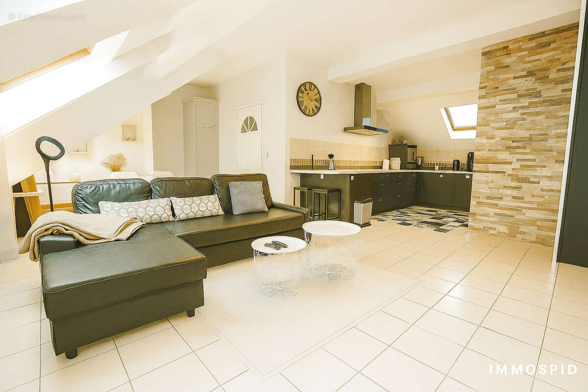 Appartement à COUBRON