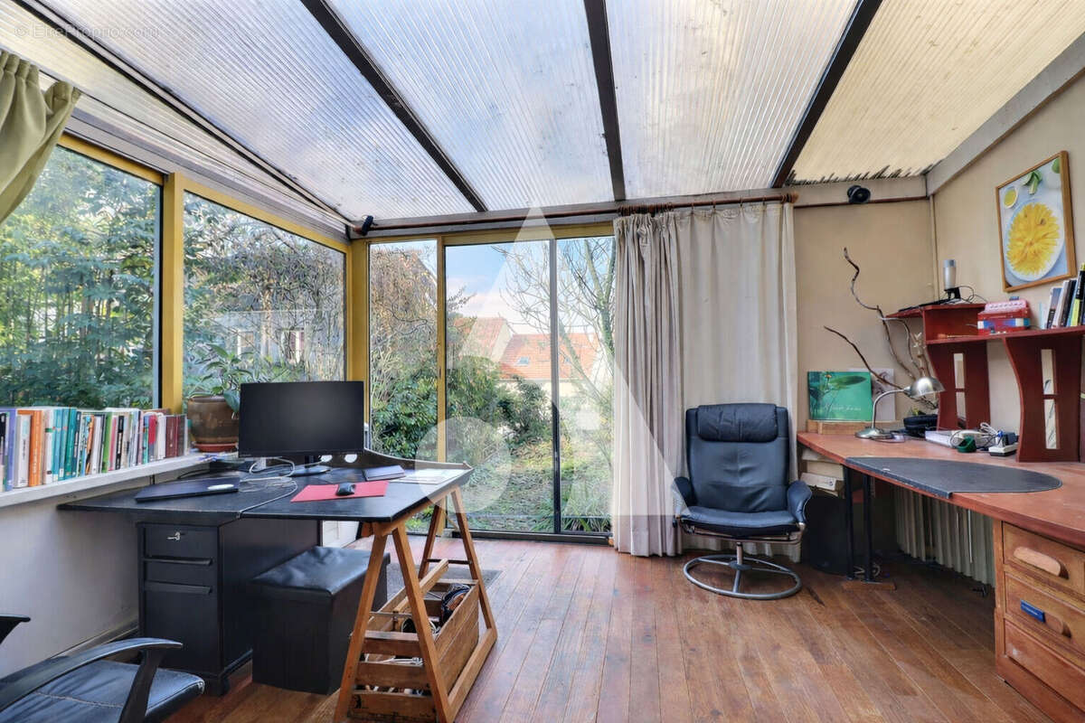 Maison Les Lilas 9 pièce(s) 230.44 m2 - photo 5