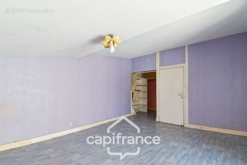 Maison à SAINT-JEAN-D&#039;ANGELY