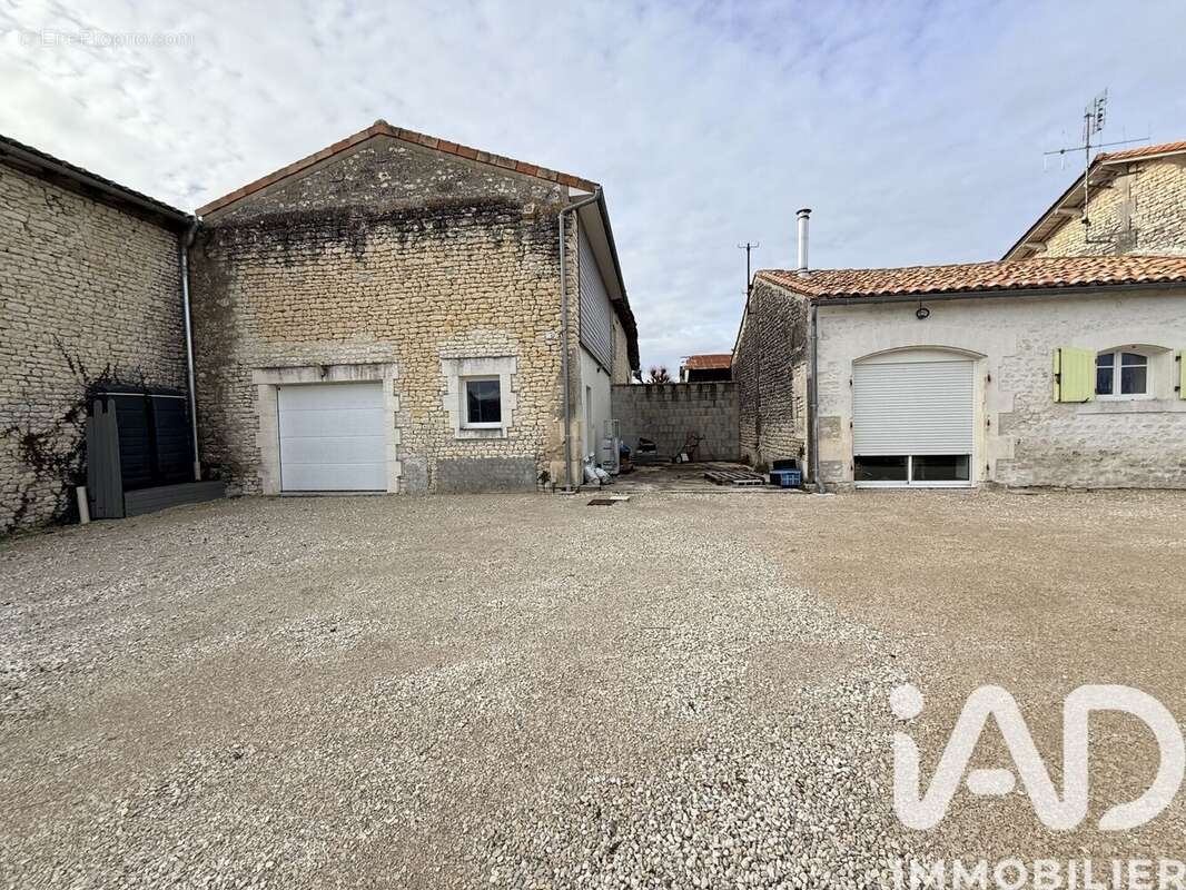Maison 147 m² à Lonzac  - photo 5