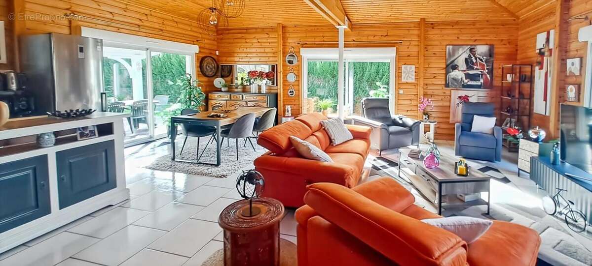 Maison à RION-DES-LANDES