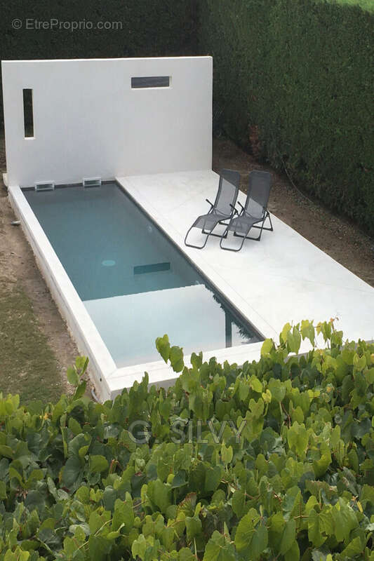 Maison à SUZE-LA-ROUSSE