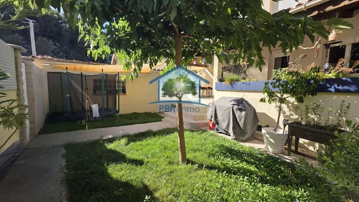 EN EXCLUSIVITÉ – Maison familiale 127 m² – Calme & Nature – Terrain 831 m²  Les Escourtines 13011 - photo 4