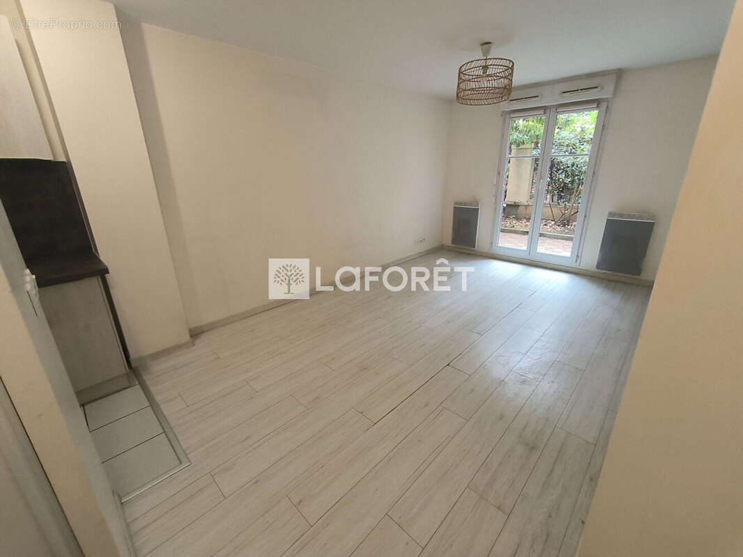 Appartement Mantes La Jolie 1 pièce 23.86 m² - photo 3